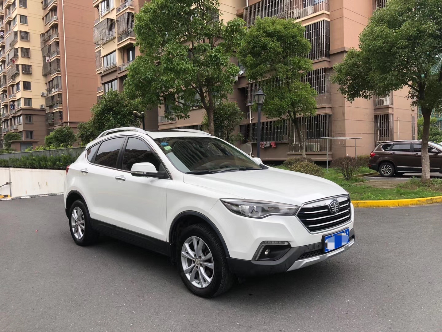 奔腾x80 2013 款 2.0l 自动 舒适型